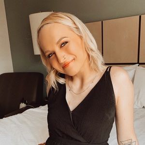 Meet your Posher, Dasha